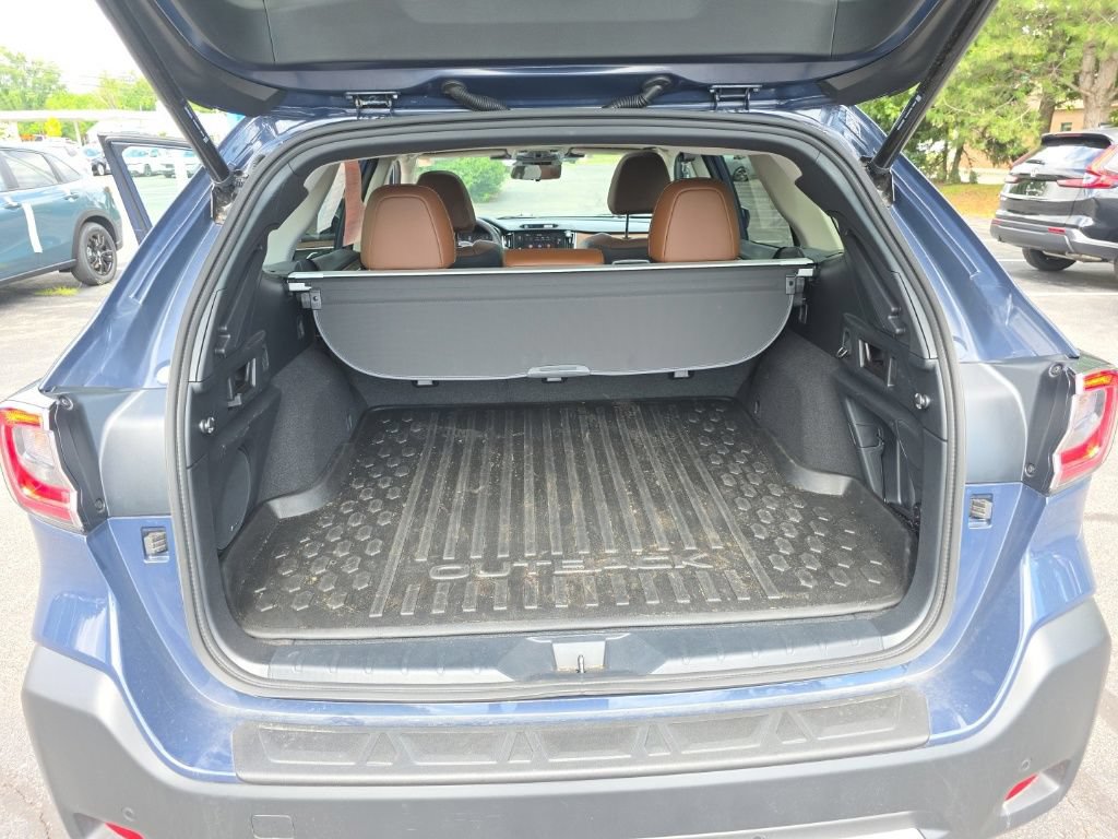 Used 2025 Subaru Outback Touring XT w/ Popular Package #2 AWD/4WD image 28