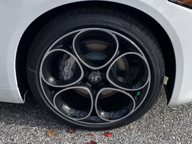 New 2025 Alfa Romeo Giulia AWD image 12