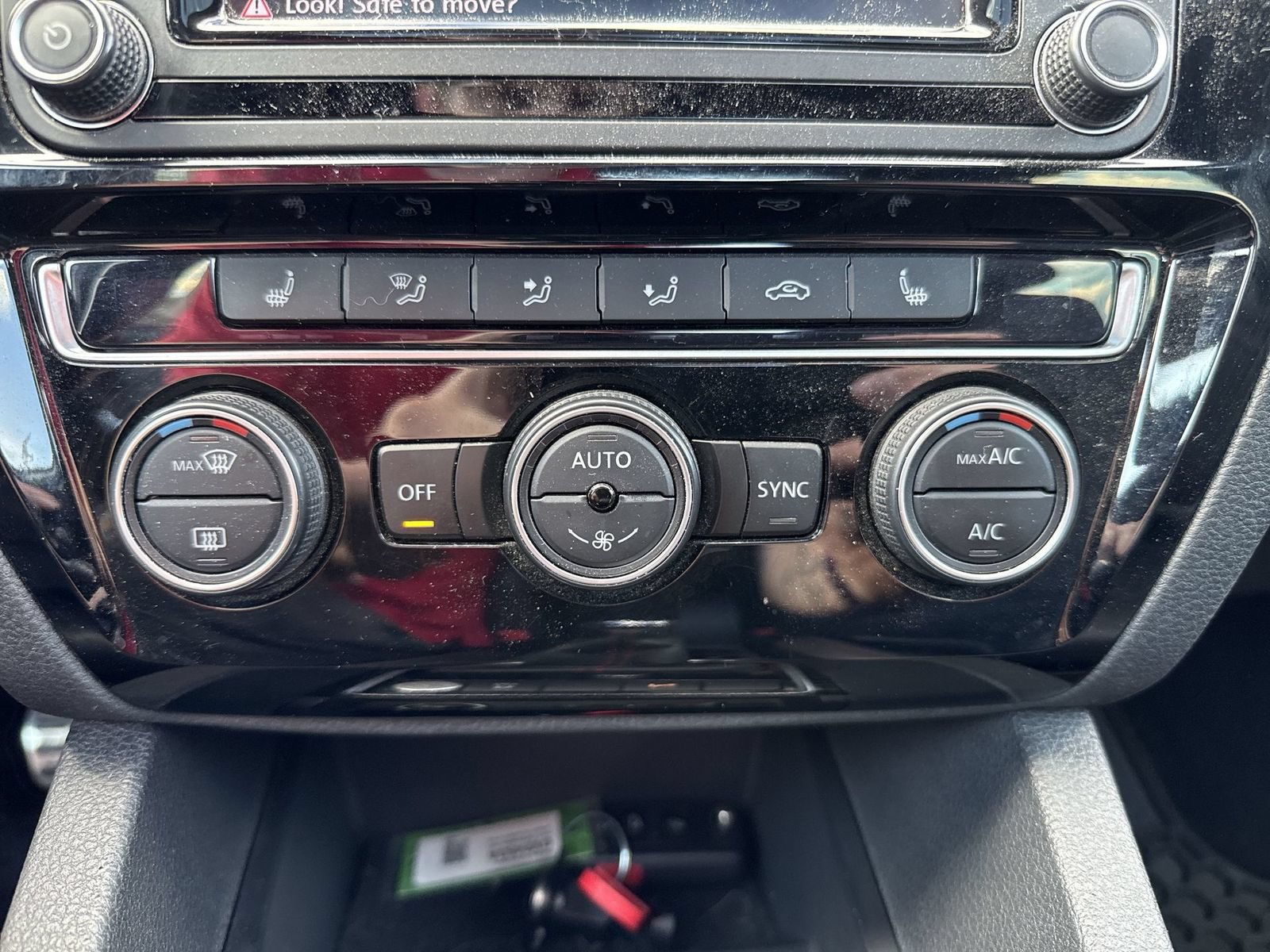 Used 2017 Volkswagen Jetta GLI FWD image 18