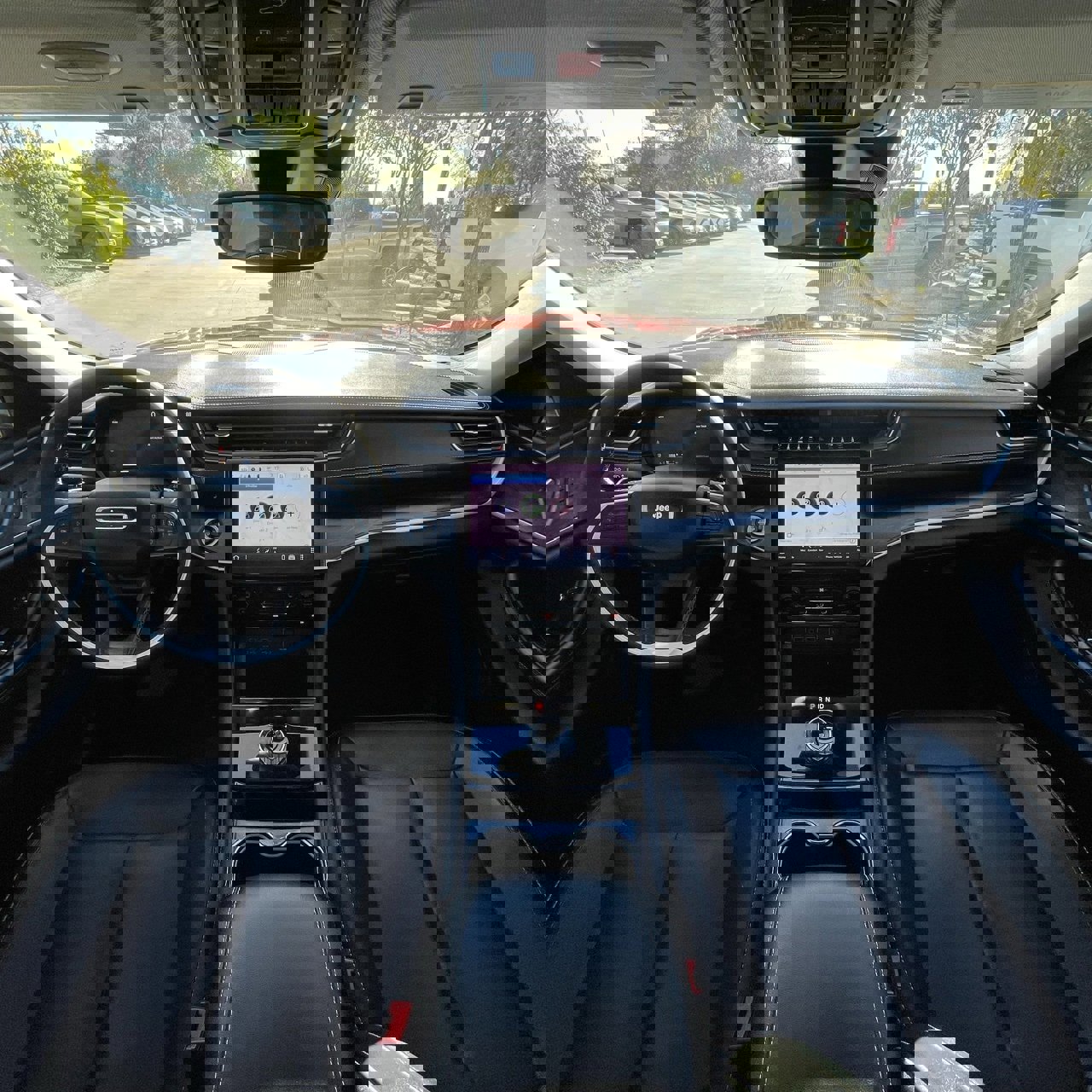 Used 2023 Jeep Grand Cherokee Limited image 10