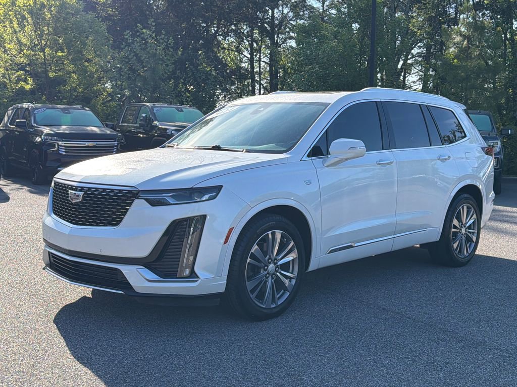Used 2024 Cadillac XT6 Premium Luxury image 5