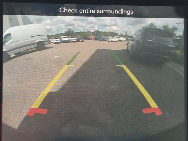 Used 2020 Chrysler Pacifica Touring-L FWD image 10