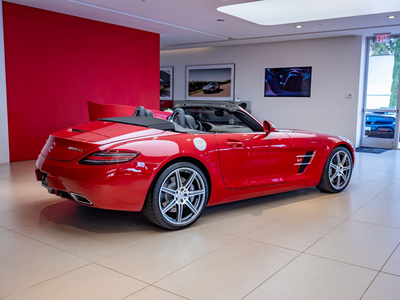Used 2012 Mercedes-Benz SLS AMG Roadster image 6