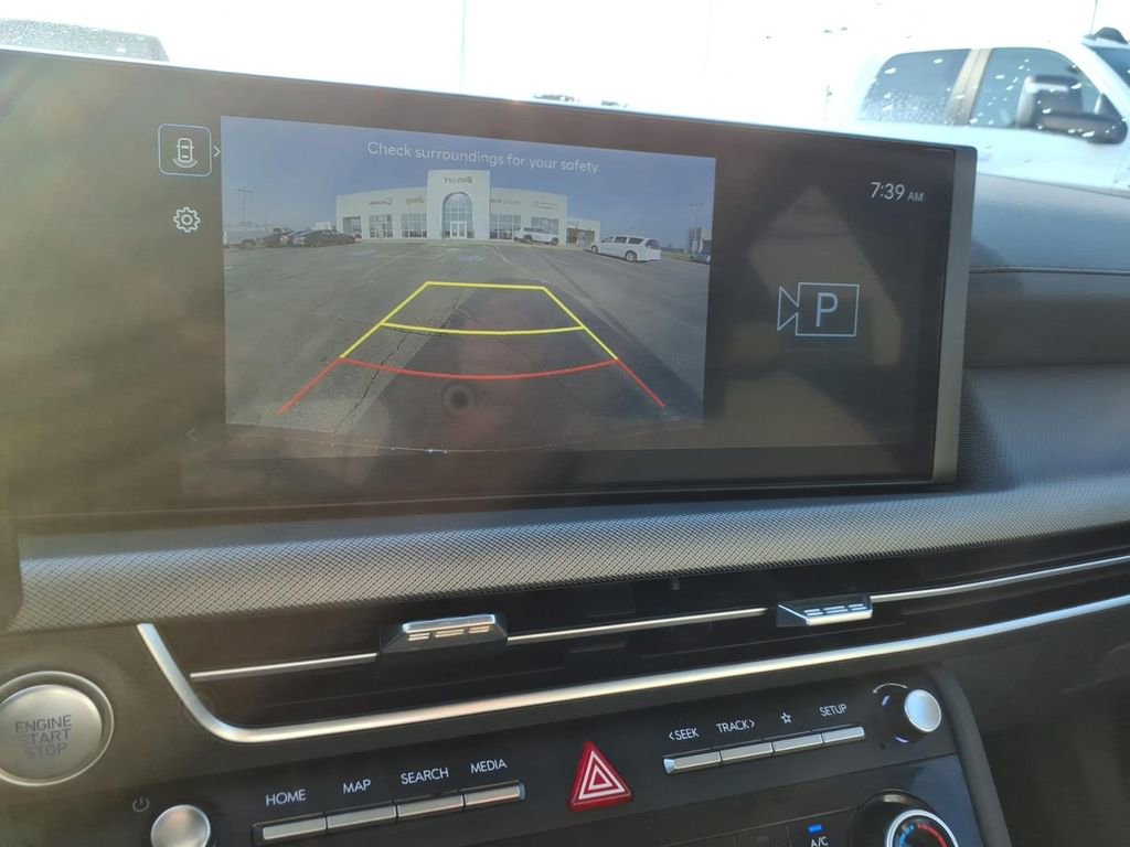 Used 2025 Hyundai Sonata SE FWD image 16