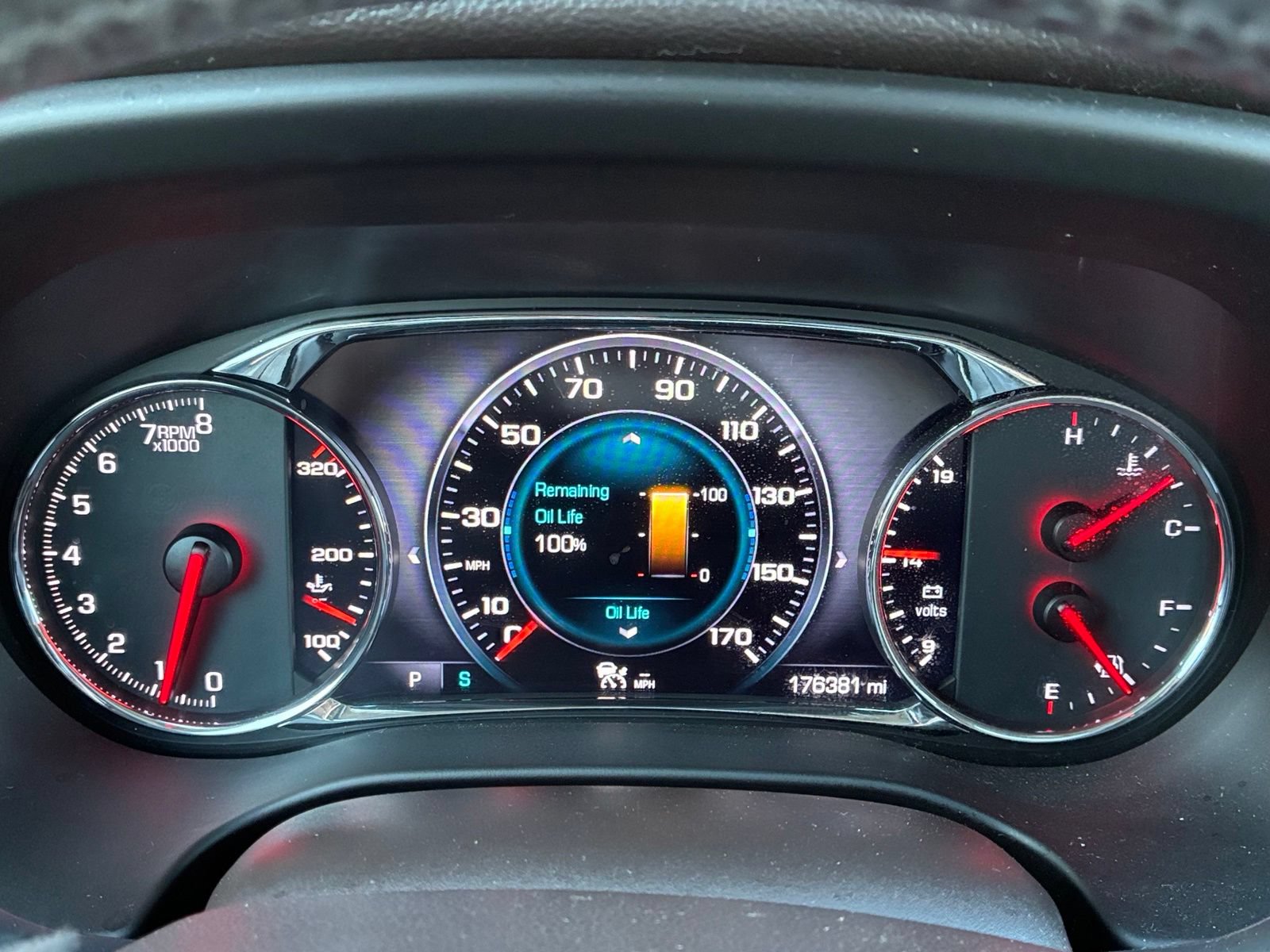 Used 2017 GMC Acadia Denali w/ Technology Package AWD/4WD image 24