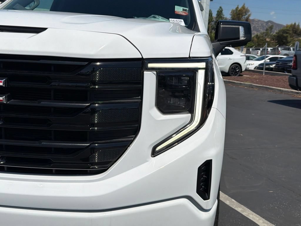 Used 2022 GMC Sierra 1500 Elevation w/ Elevation Premium Package AWD/4WD image 14