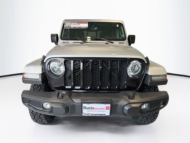 Used 2022 Jeep Gladiator Willys image 2