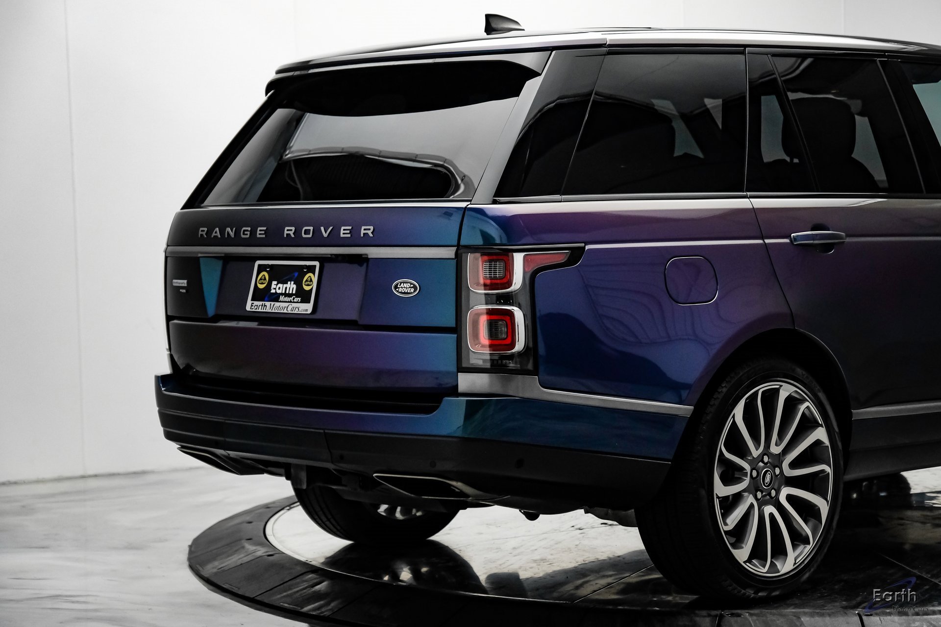 Used 2020 Land Rover Range Rover Autobiography image 13