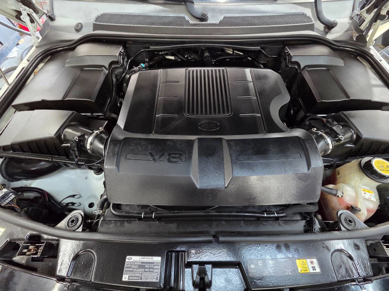 Used 2012 Land Rover Range Rover Sport HSE LUX image 35