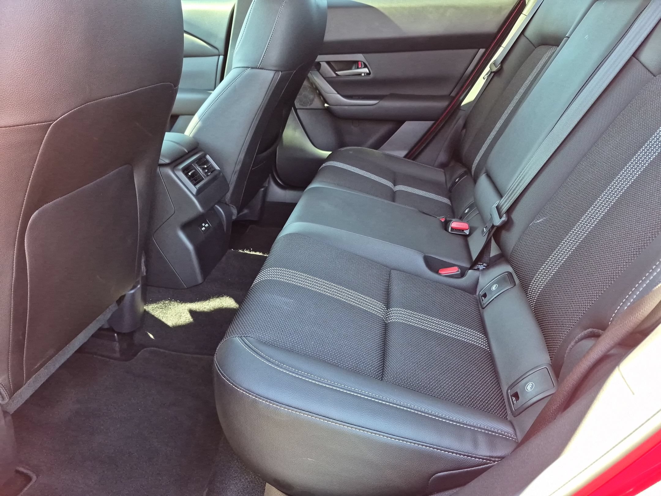 Used 2024 MAZDA CX-50 AWD 2.5 S w/ Preferred Package image 28