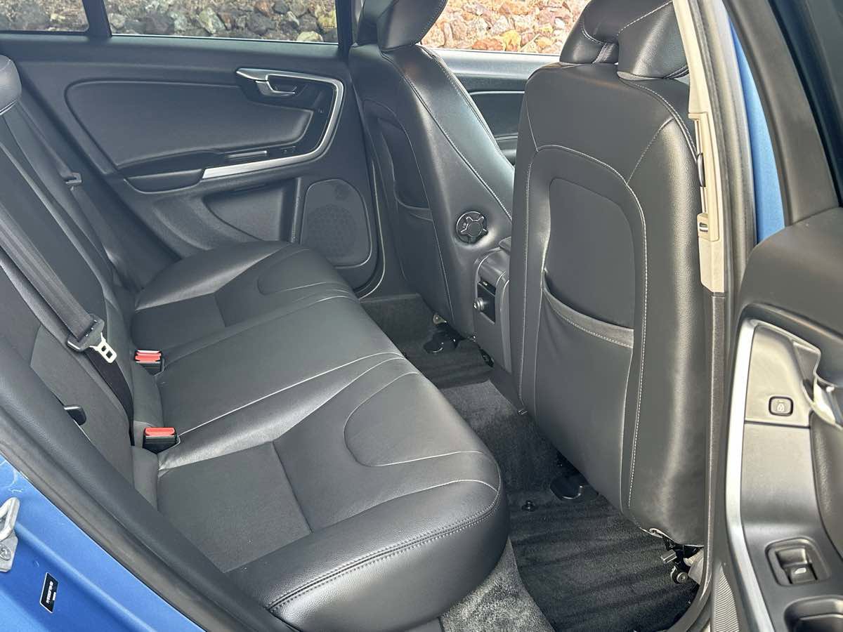 Used 2015 Volvo V60 T5 Premier Plus image 18