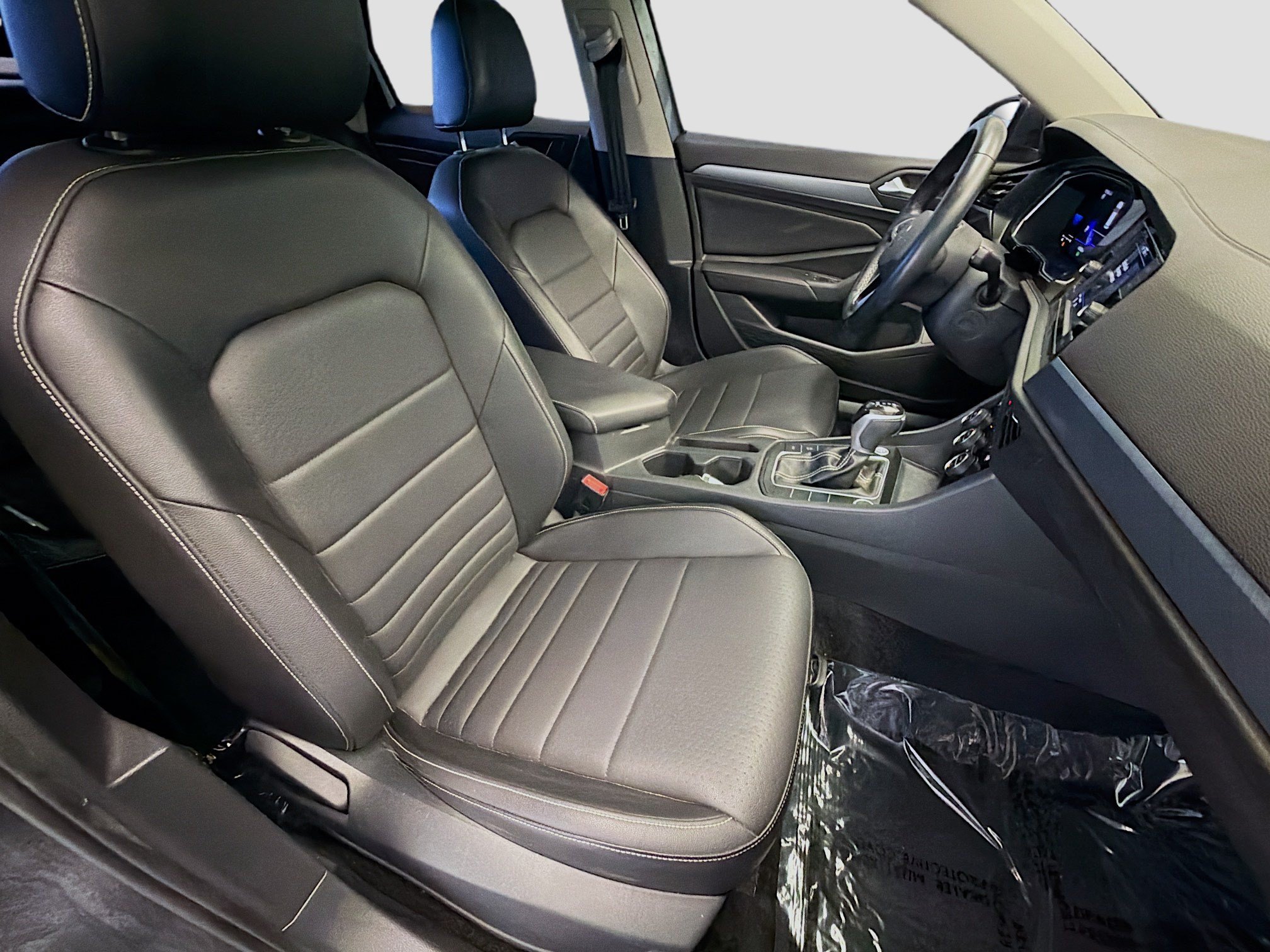 Used 2022 Volkswagen Jetta SE FWD image 14
