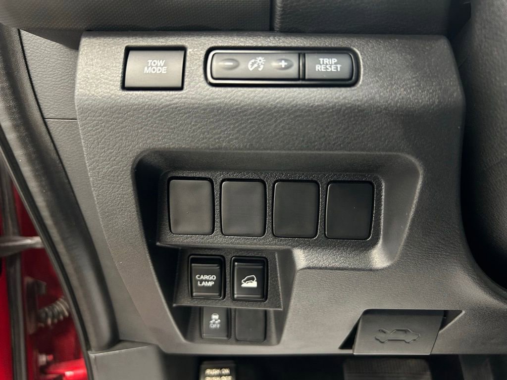 Used 2022 Nissan Frontier SV image 24