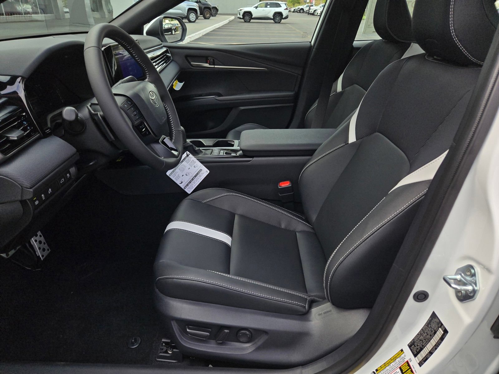 Certified 2026 Toyota Camry SE FWD image 15