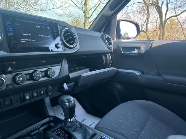 Used 2019 Toyota Tacoma TRD Off-Road AWD/4WD image 18