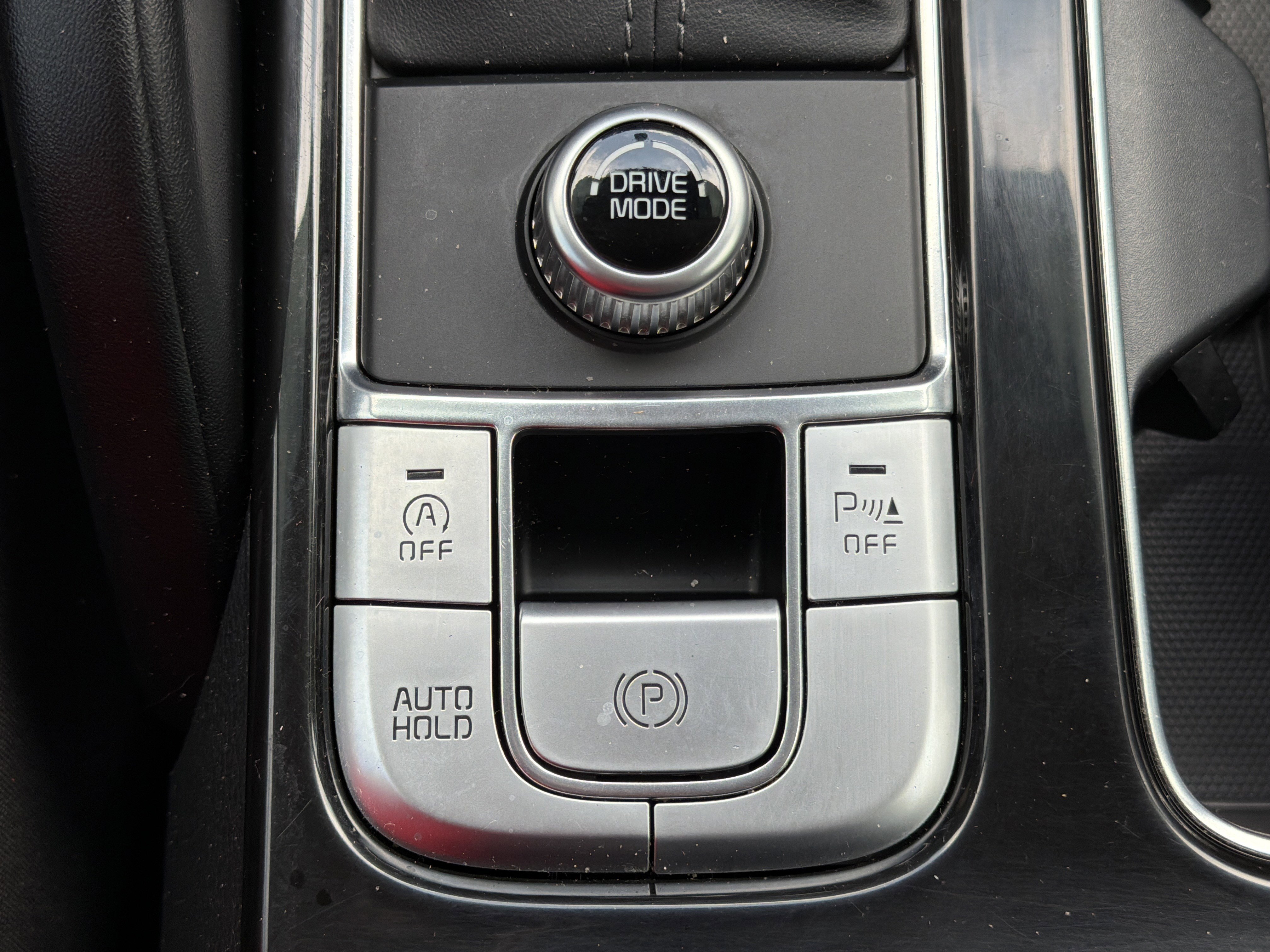 Used 2020 Kia Telluride LX FWD image 9