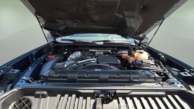 Used 2025 Chevrolet Silverado 2500 LTZ w/ LTZ Premium Package AWD/4WD image 33