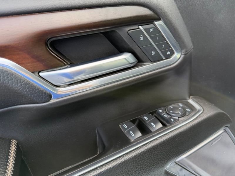 Used 2024 GMC Sierra 3500 Denali w/ Denali Reserve Package image 19