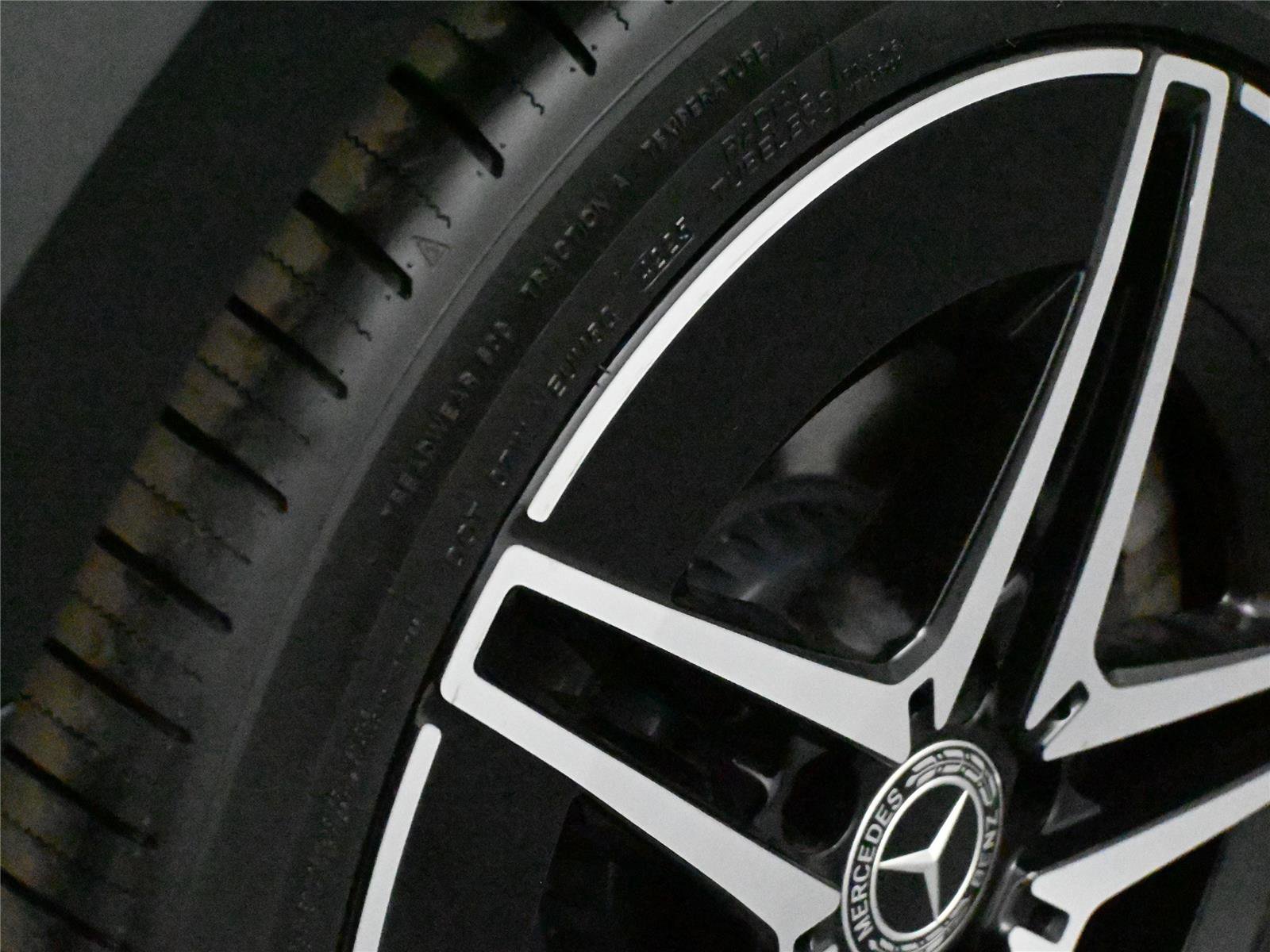 Used 2023 Mercedes-Benz C 300 4MATIC Sedan image 18