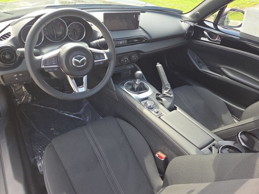 New 2026 MAZDA MX-5 Miata Club w/ Weather Package RWD image 18