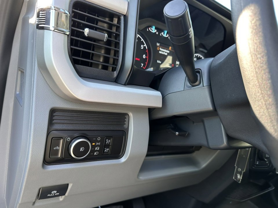 New 2025 Ford F250 XLT w/ FX4 Off-Road Package image 35