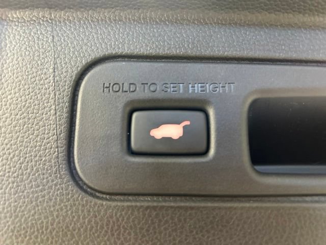 Certified 2025 Honda Pilot Touring image 22