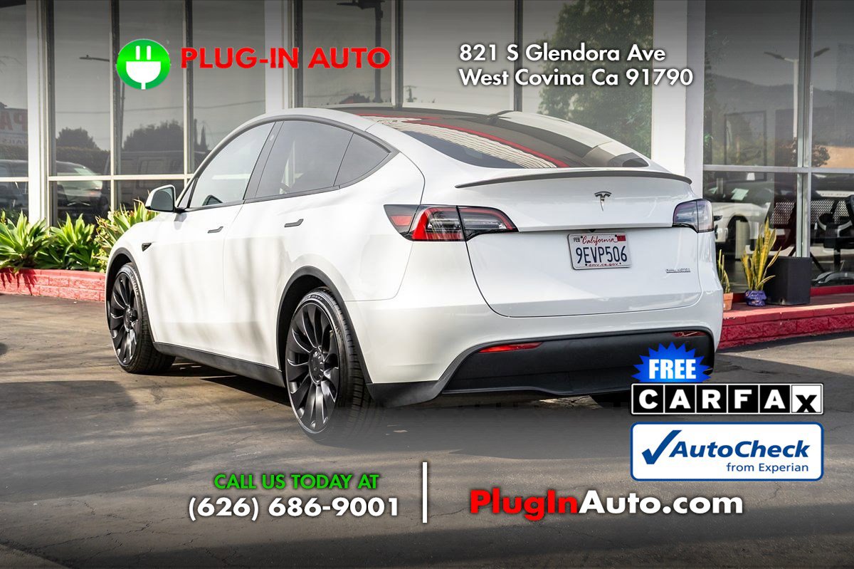 Used 2023 Tesla Model Y Performance image 2