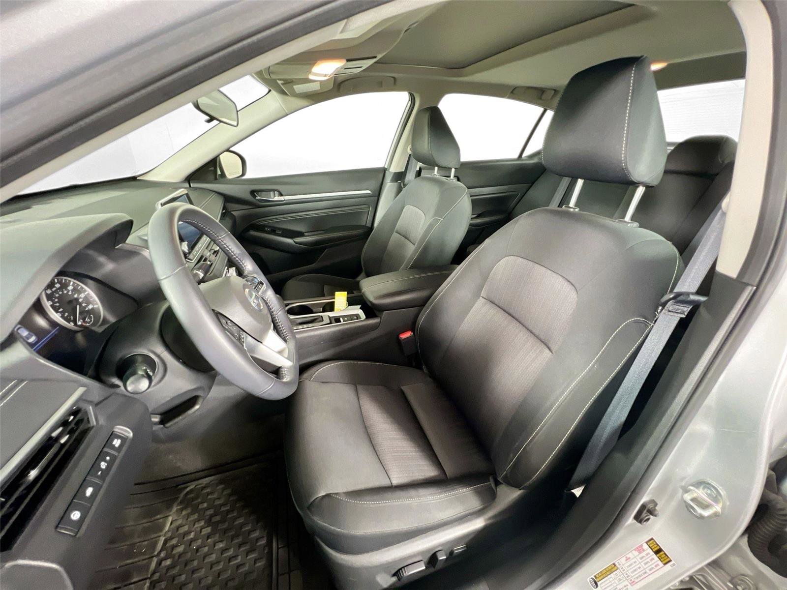 Used 2022 Nissan Altima 2.5 SV w/ SV Premium Package FWD image 20