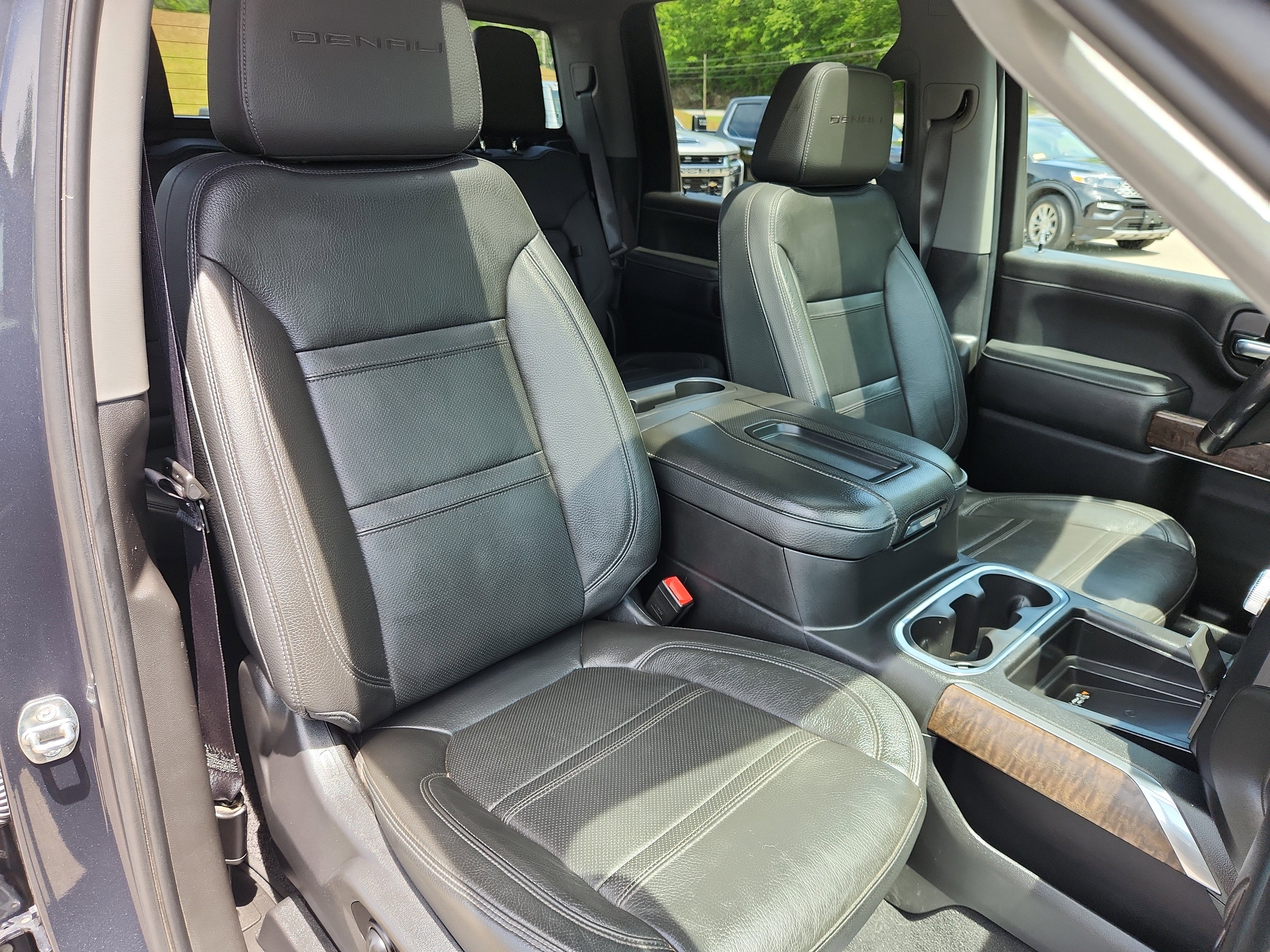 Used 2021 GMC Sierra 2500 Denali w/ Denali Ultimate Package AWD/4WD image 44