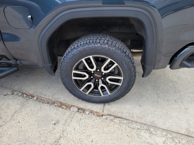 Used 2020 GMC Sierra 1500 AT4 w/ AT4 Premium Package image 9