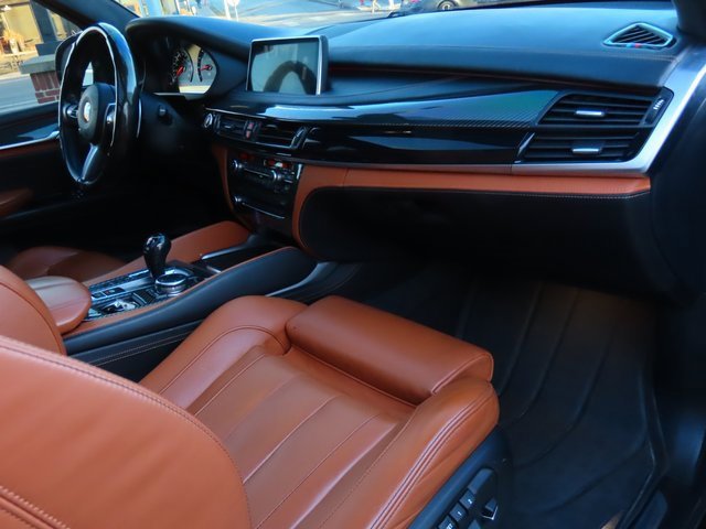 Used 2016 BMW X5 M image 12