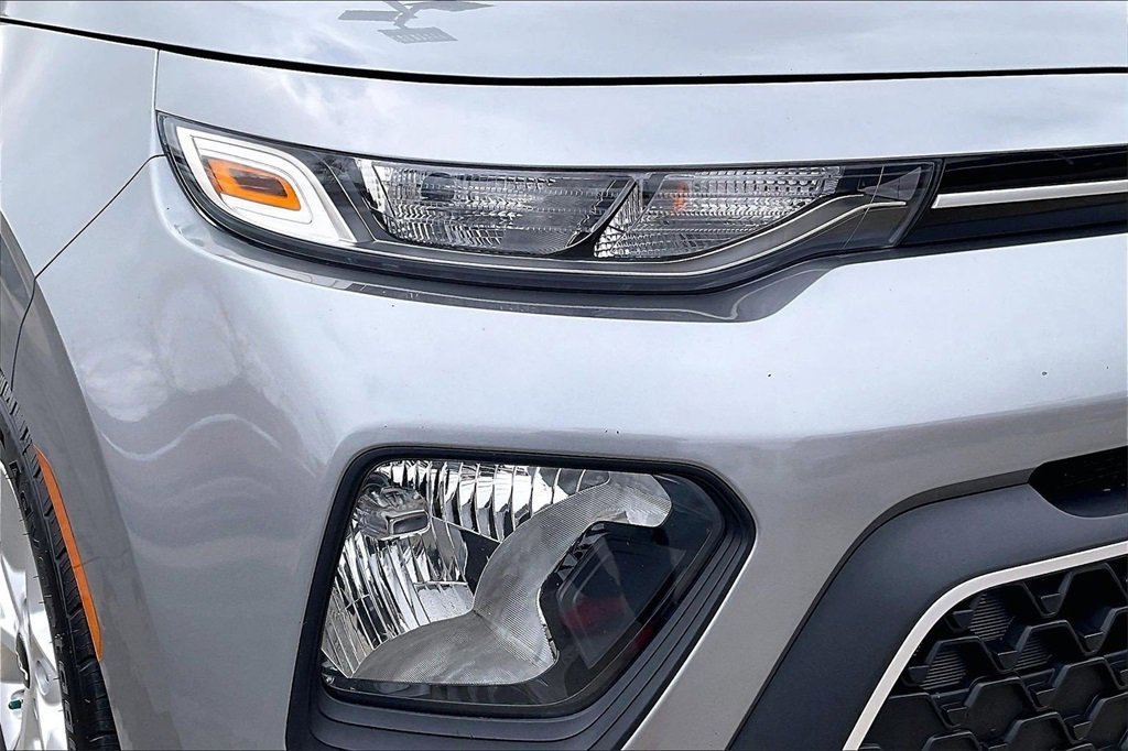 Certified 2022 Kia Soul LX w/ Technology Package image 27