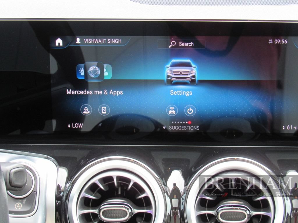Used 2022 Mercedes-Benz GLB 250 w/ Premium Package image 23