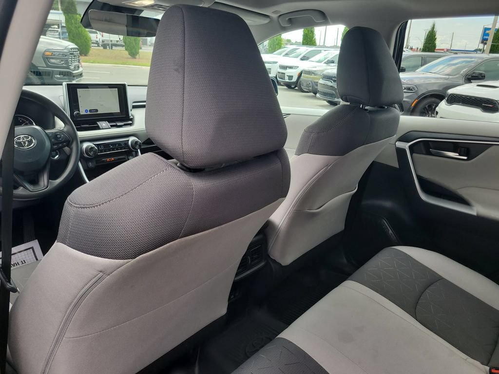 Used 2025 Toyota RAV4 XLE w/ Convenience Package FWD image 11