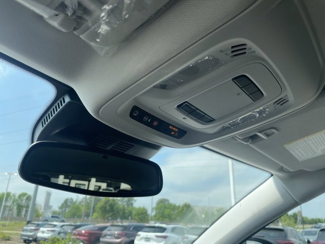 New 2025 Buick Envision Preferred image 18