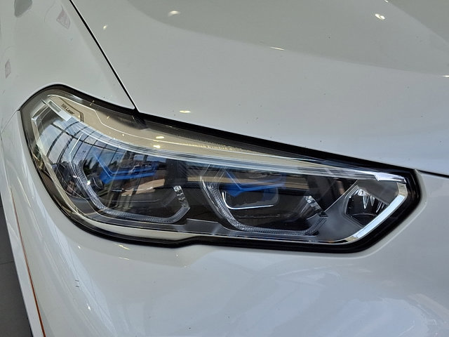 Used 2021 BMW X5 M50i w/ Executive Package AWD/4WD image 9