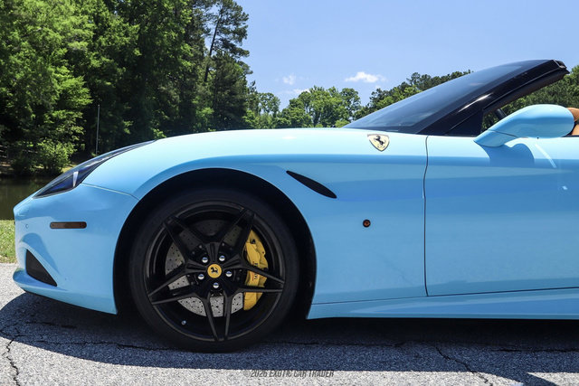Used 2015 Ferrari California T RWD image 4