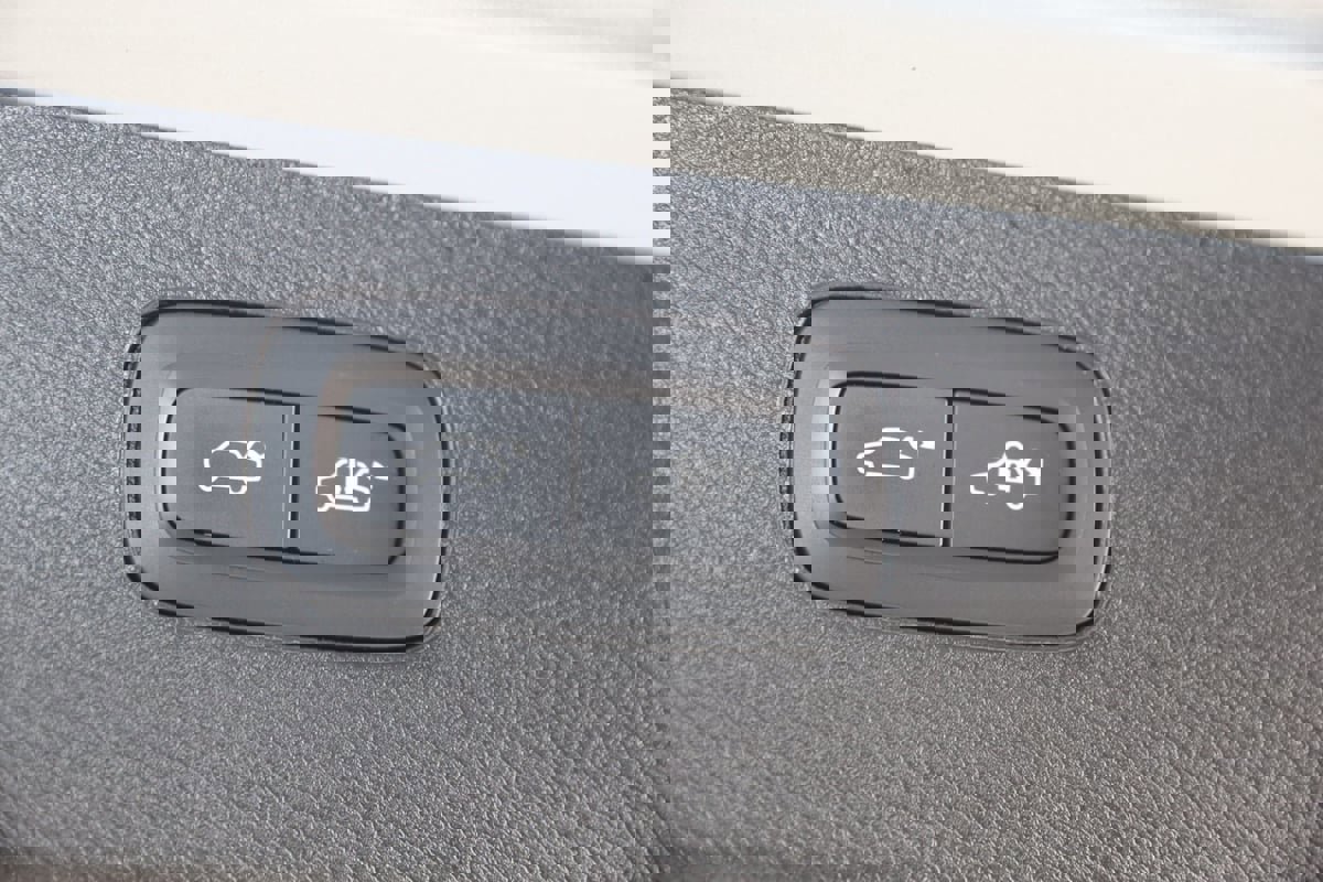 Used 2024 Volvo XC90 B5 Plus image 54