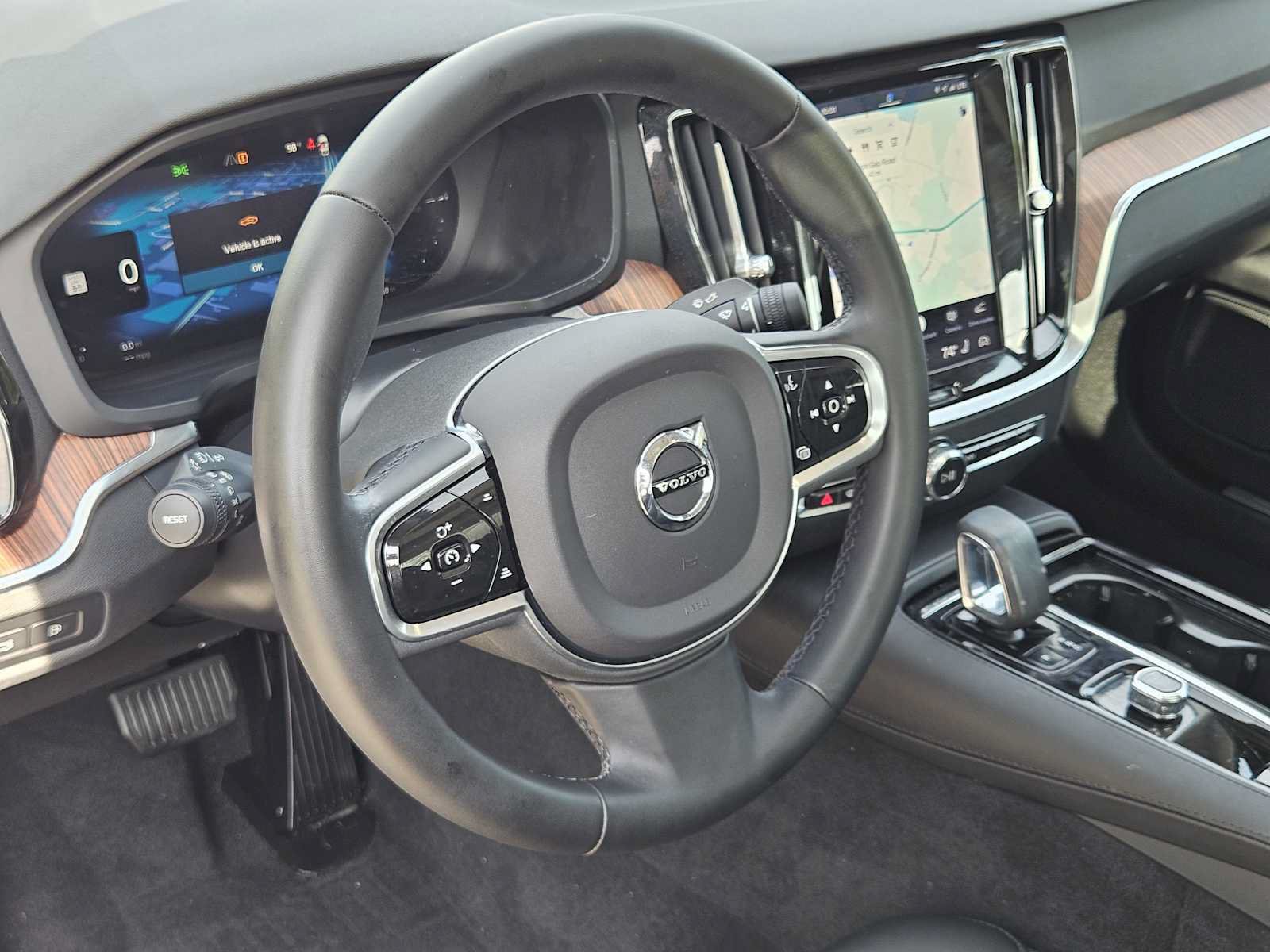 Used 2023 Volvo S60 T8 Plus w/ Climate Package AWD/4WD image 2