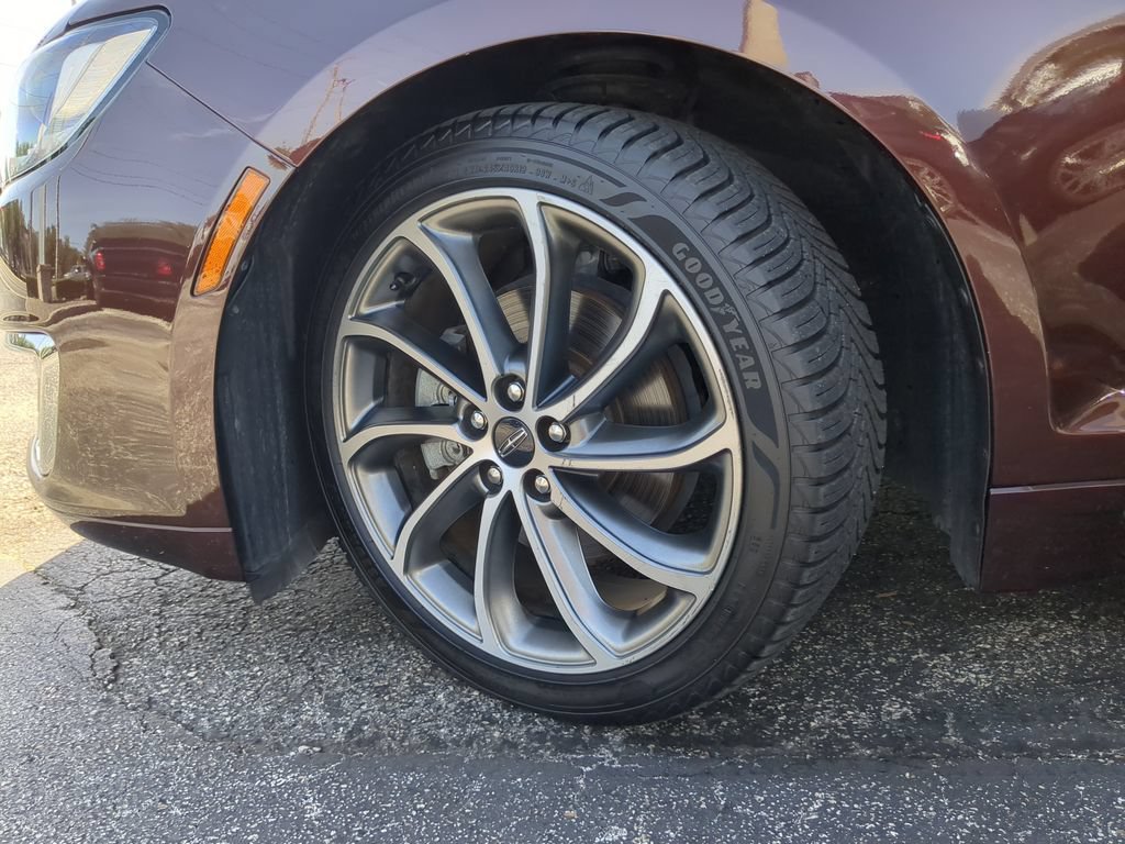 Used 2019 Lincoln MKZ Reserve w/ Reserve Plus Package FWD image 34