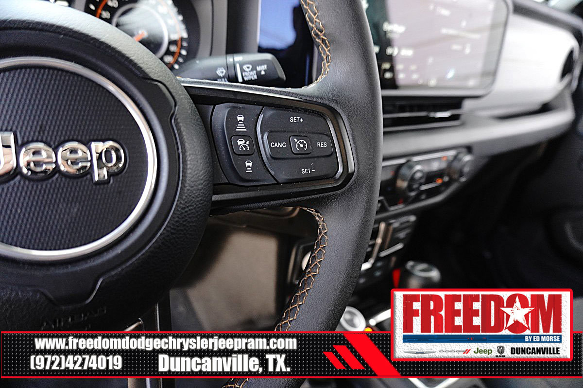 Used 2024 Jeep Gladiator Sport AWD/4WD image 29