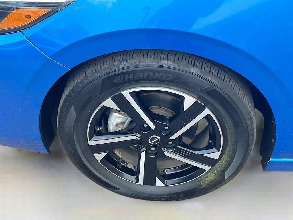 Used 2025 Nissan Sentra SV FWD image 28