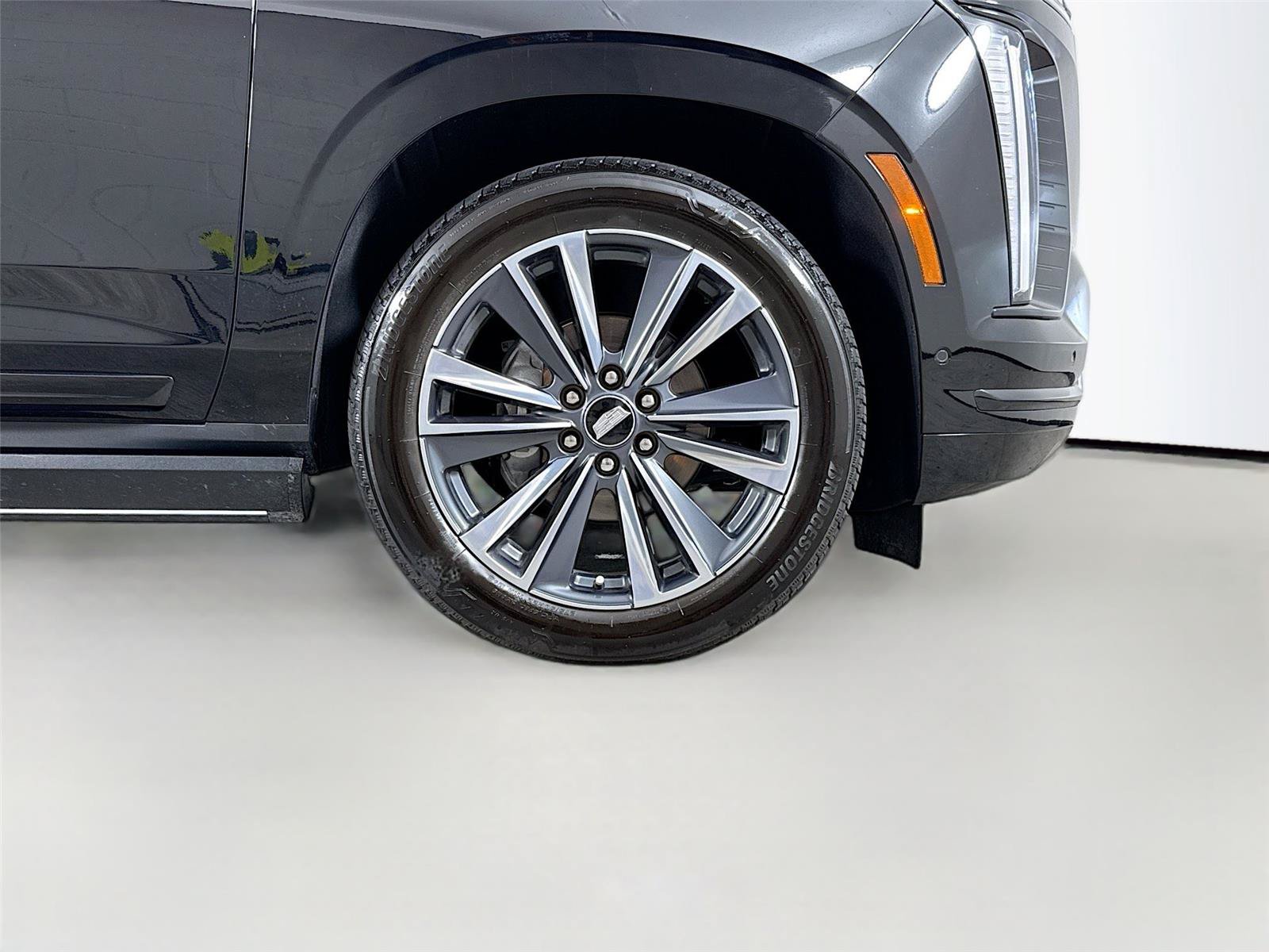 Used 2025 Cadillac Escalade Sport w/ Touring Package AWD/4WD image 38