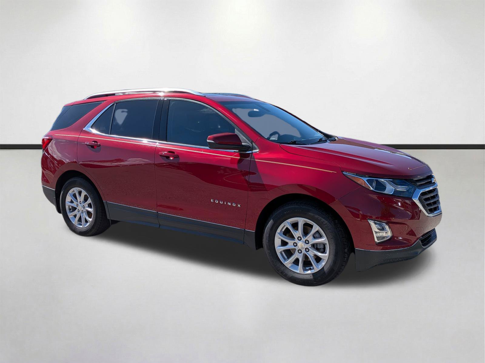 Used 2019 Chevrolet Equinox LT w/ Sun & Navigation Package FWD image 2
