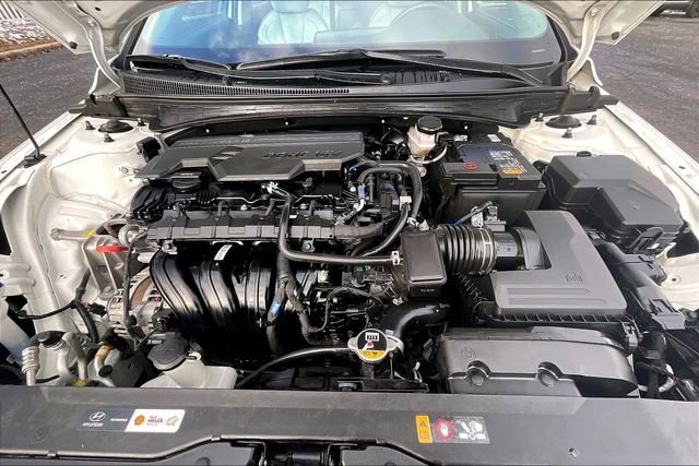 Certified 2024 Hyundai Elantra Limited image 11