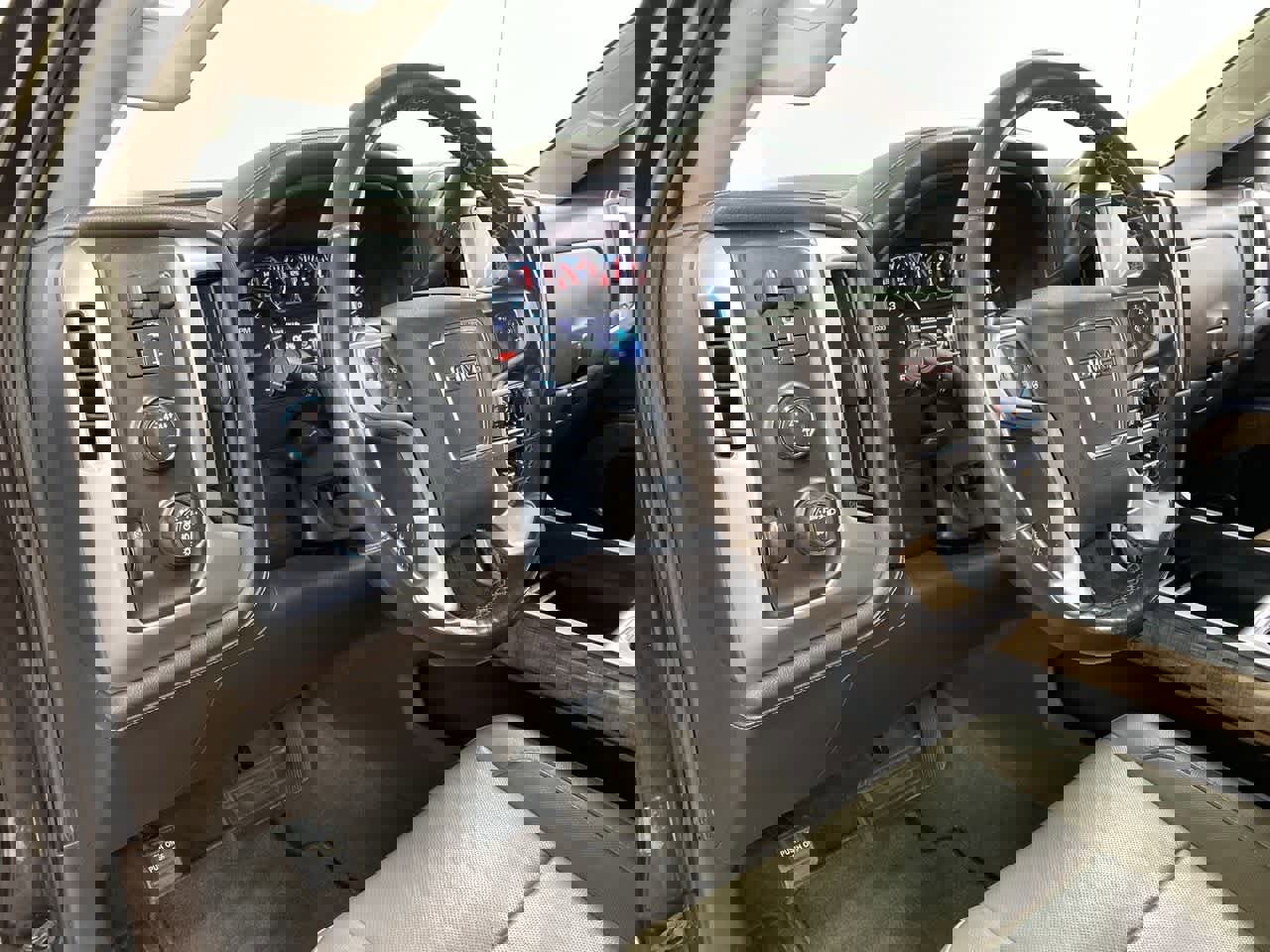 Used 2018 GMC Sierra 2500 SLT image 2