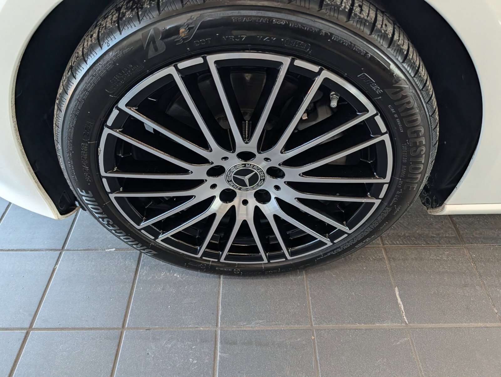 Used 2024 Mercedes-Benz C 300 4MATIC Sedan image 9