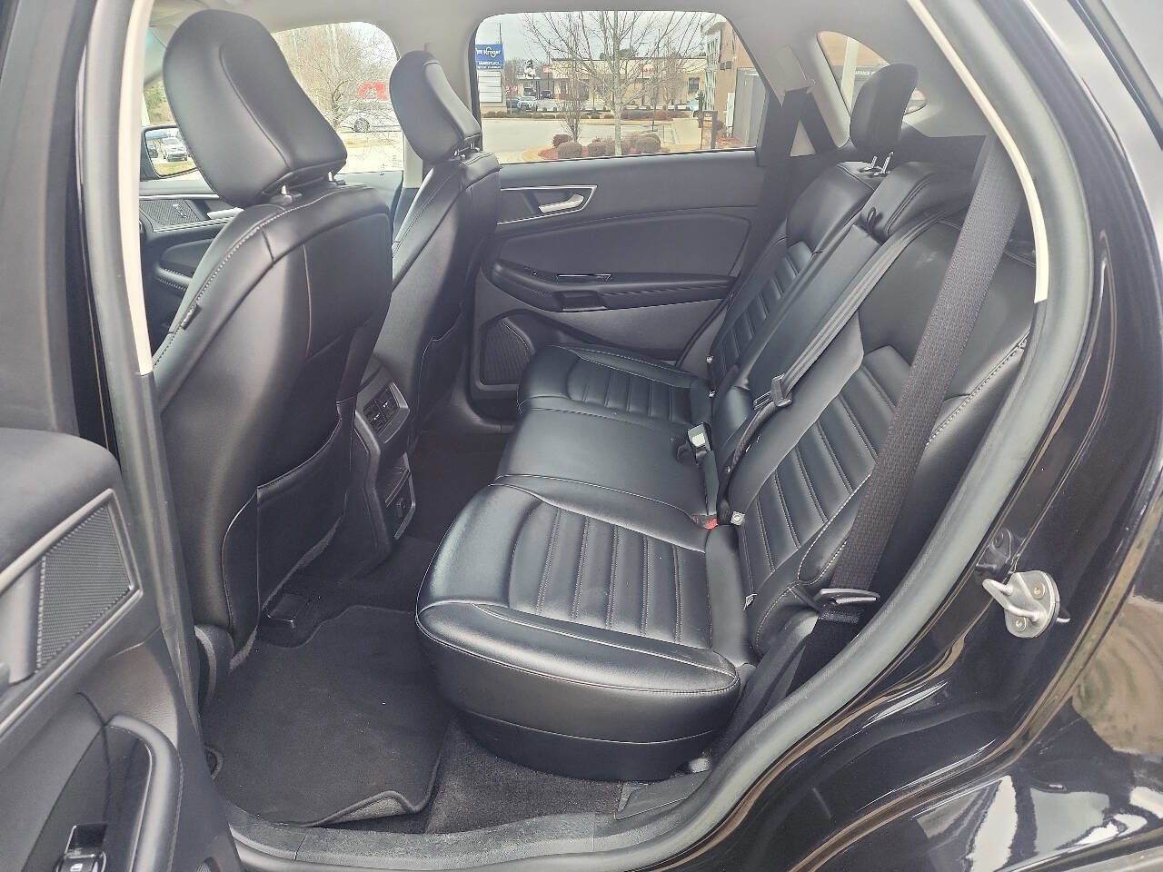 Used 2020 Ford Edge SEL image 27
