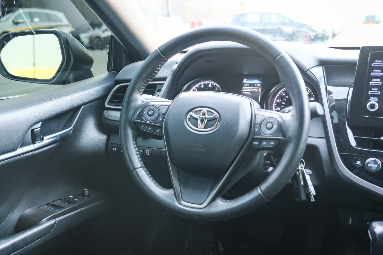 Certified 2022 Toyota Camry SE FWD image 17
