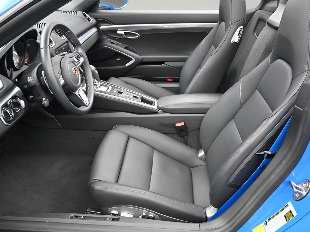 Certified 2025 Porsche 718 Boxster S RWD image 6
